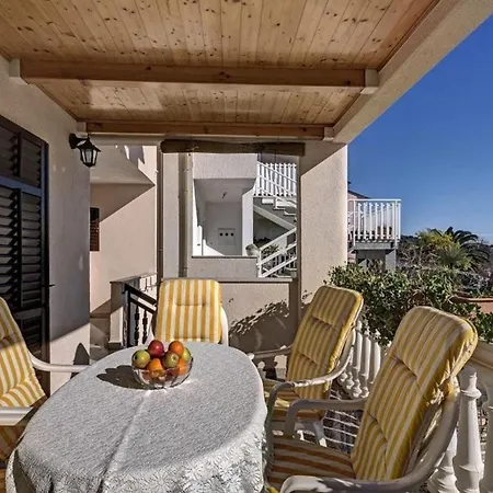 Fuer 8 Personen Ca 120 Qm In Pula, Istrien Istrische Riviera *