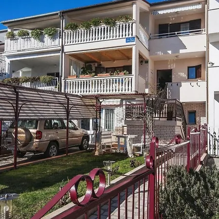 Fuer 8 Personen Ca 120 Qm In Pula, Istrien Istrische Riviera Appartamento Pola
